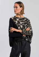 Ponchopullover mit abstraktem Camouflageprint