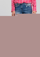 Jeans mit aufgestickten Herzen