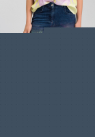 Jeans mit irisierender Beschichtung