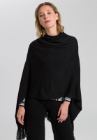 Strickponcho mit Fransenkante
