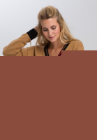 Strickpullover mit Schriftintarsie