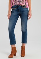 Jeans mit Kettendetail