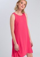 Minikleid ausgestellt