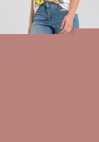 Jeans mit Nieten