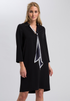 Kleid mit bedrucktem Schal