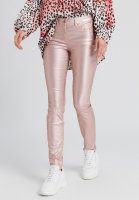 Jeans in Metallicoptik