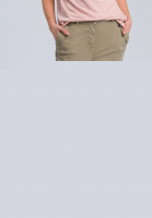 Bermudas im sommerlichen Material