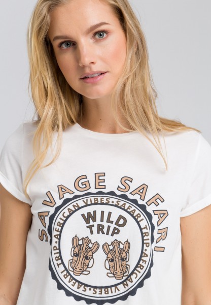 T-shirt with a front print | Shirts | Fashion