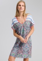 Kleid im Mustermix