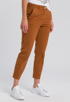 Bermudas im sommerlichen Material