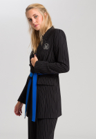 Nadelstreifen im Zweireiher-Look