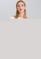Bluse mit modischem Flügelarm